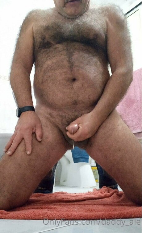 Daddy Ale hermosa estrella porno foto