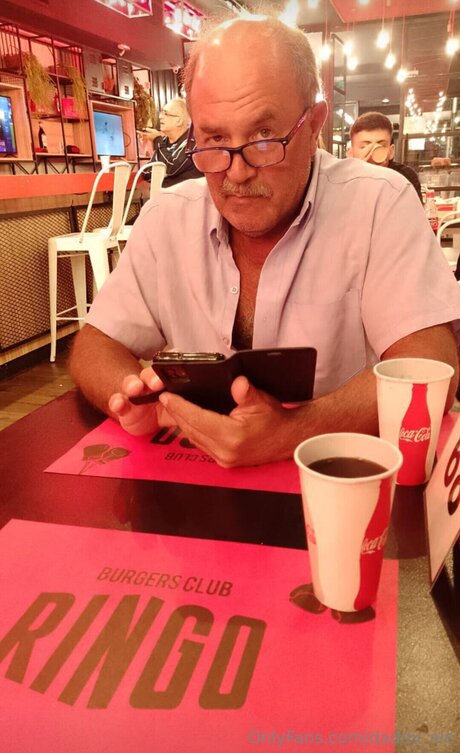 Daddy Ale linda estrella archivo