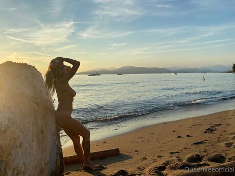 Queenvee Sexy desnudos estrella porno archivo