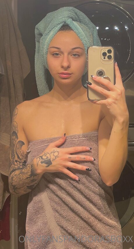 Prettypandora9 actriz porno galería