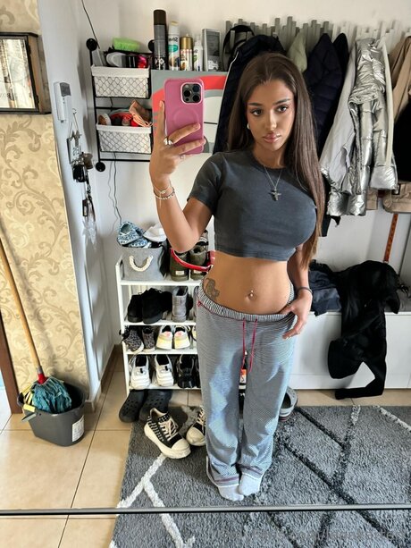 Jenniferluxe estrella porno bonita imagen