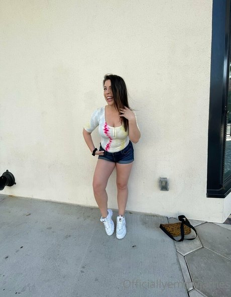 officiallyemmyjames estrella exclusiva imágenes