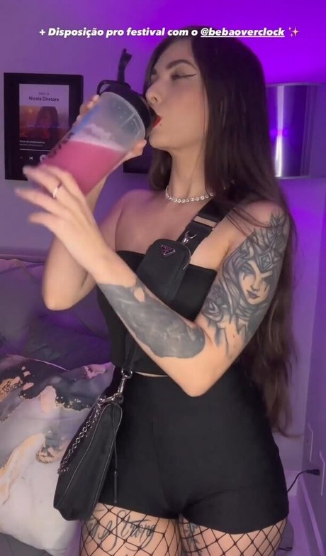 Nicole Diretora xxx estrella porno foto