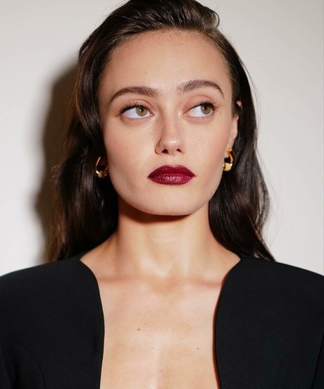 Ella Purnell modelo perfecto archivo