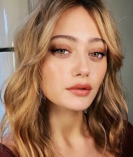 Ella Purnell modelo de alta calidad imágenes