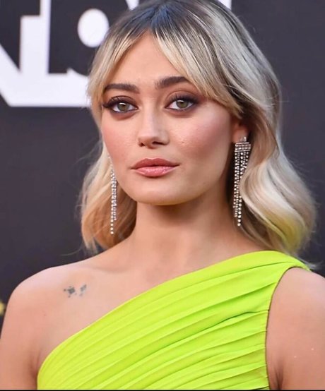 Ella Purnell modelo sexual imagen