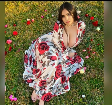 Noure Sahli estrella agradable fotos