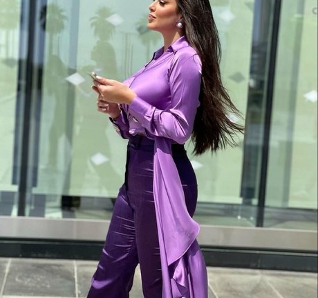 Noure Sahli buen modelo foto