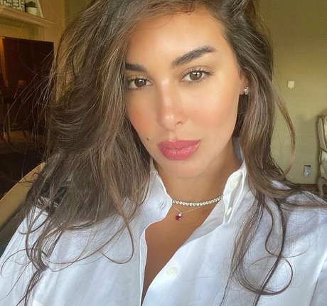 Noure Sahli actriz erótica imagen