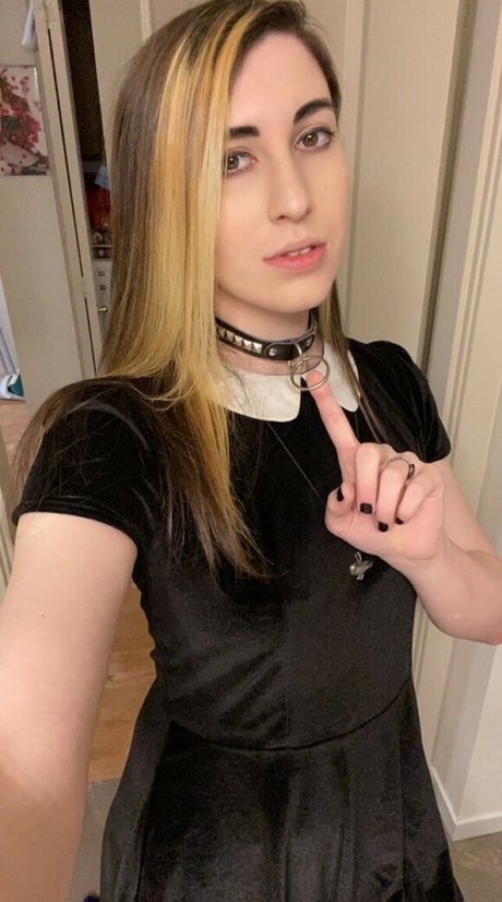 Devi Dionne estrella porno mejor galería