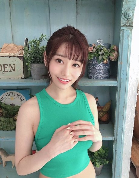 Saika Kawakita modelo mejor archivo