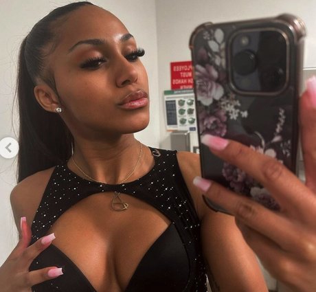 ayydeerich estrella porno bonita foto