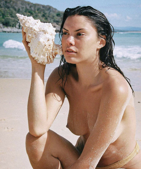 Milisont modelo pornografico galería