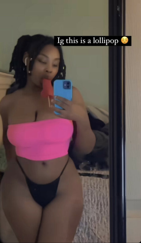 Ravedini estrella porno fotos