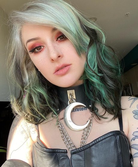 Mothica buen modelo imágenes