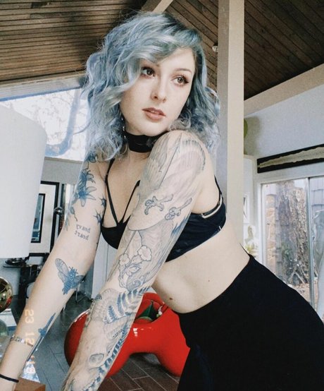 Mothica modelo atractivo archivo