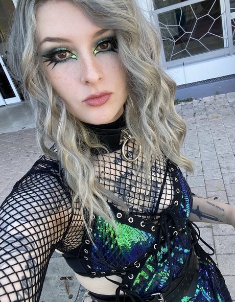 Mothica bonita modelo galería