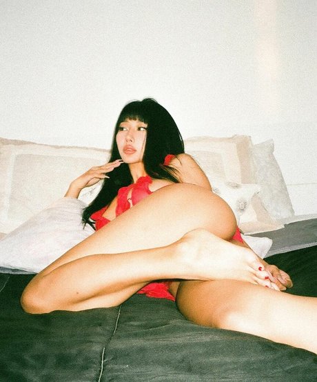 Wuusiy xxx estrella porno galerías