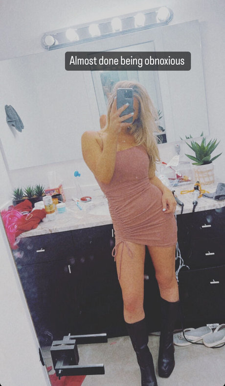 Sara Civian modelo libre galería