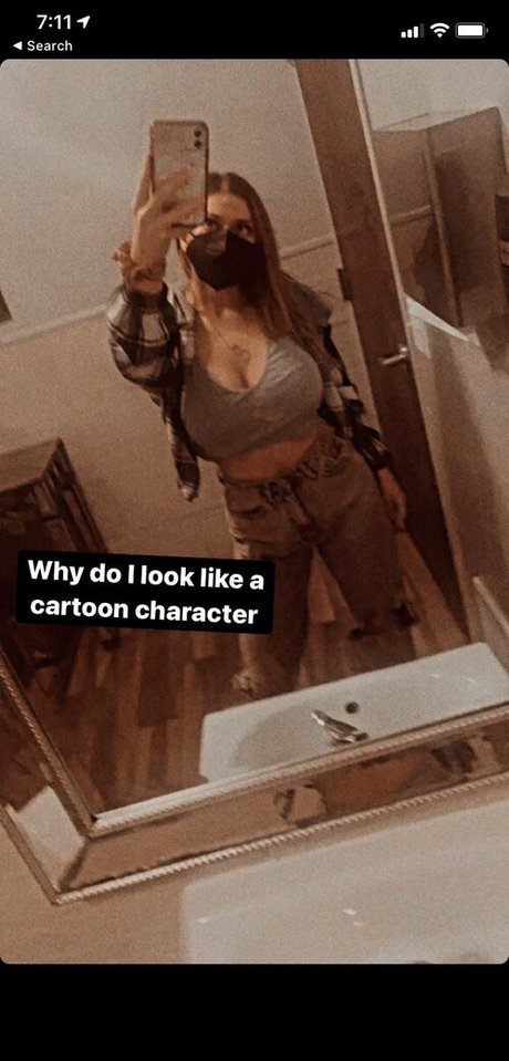 Sara Civian actriz caliente fotos