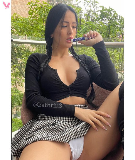 Kathrin3 estrella atractiva galería