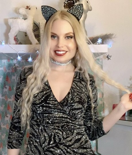 ittybittyprettykittyfree modelo gratis galería