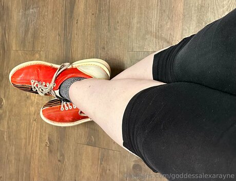 Goddessalexarayne linda estrella imágenes