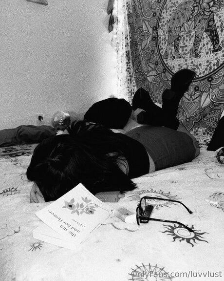 Januarymarii actriz desnuda fotos