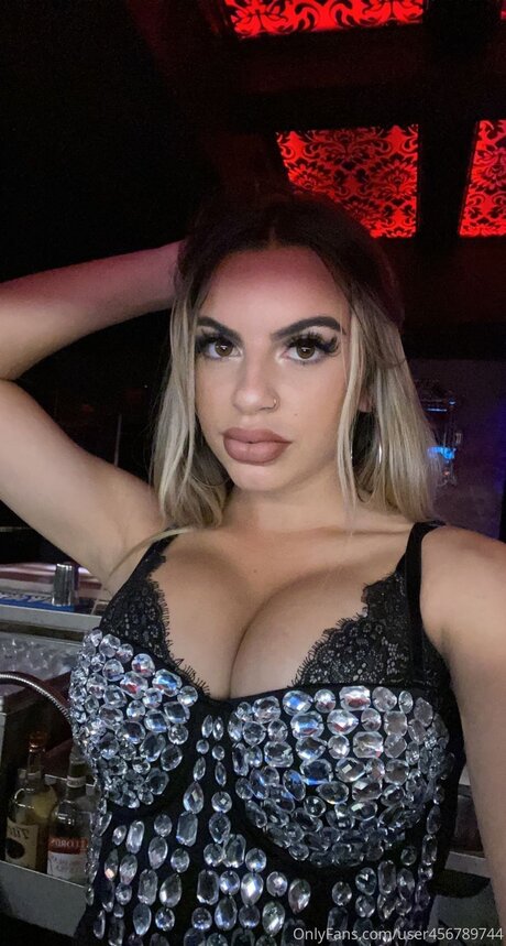 Starkyln bonita estrella porno foto