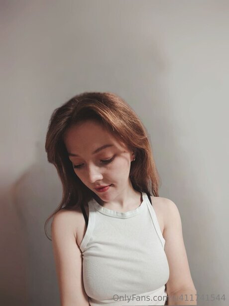 U411741544 estrella hd foto