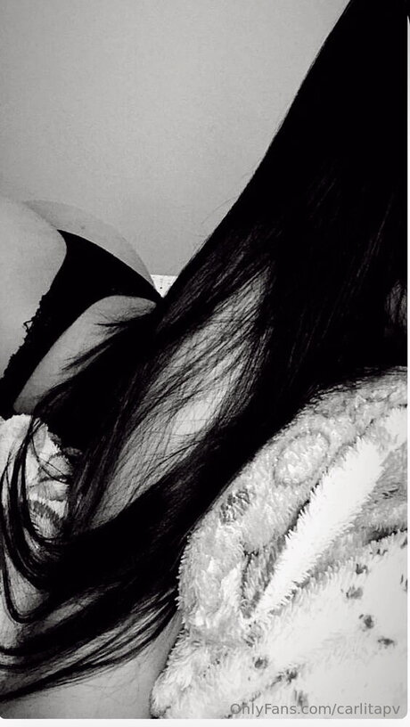 Carlitapv bonita estrella porno fotos