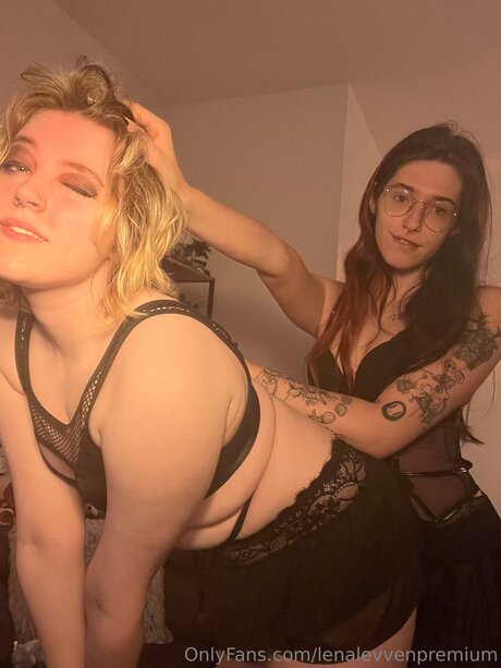 Lenalevvenxo estrella porno agradable foto