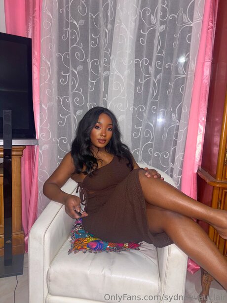 Sydneyvauclair hermosa estrella galerías