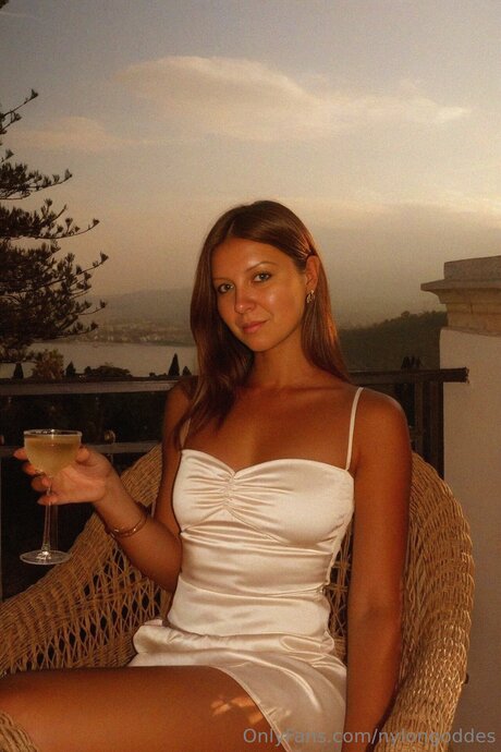 mega onlyfans desnudo de alta calidad imagen