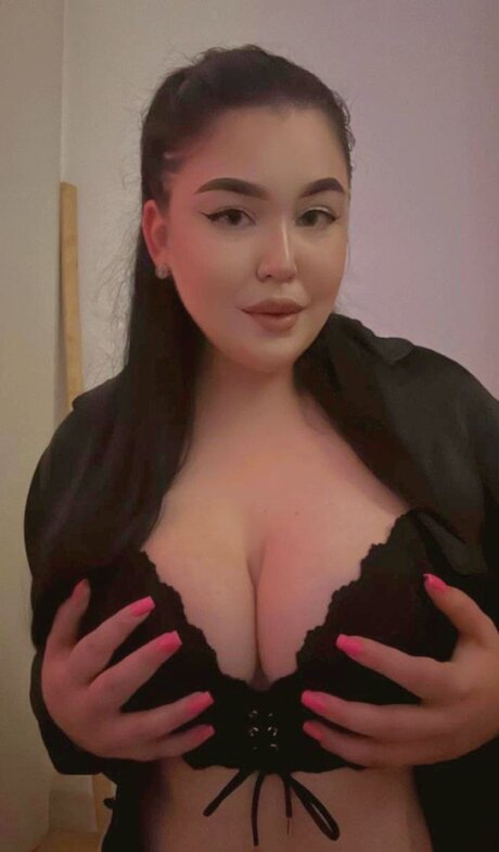 Vivian Tul buena estrella porno galería