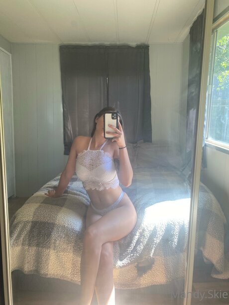 Mandy Skie modelo caliente imágenes