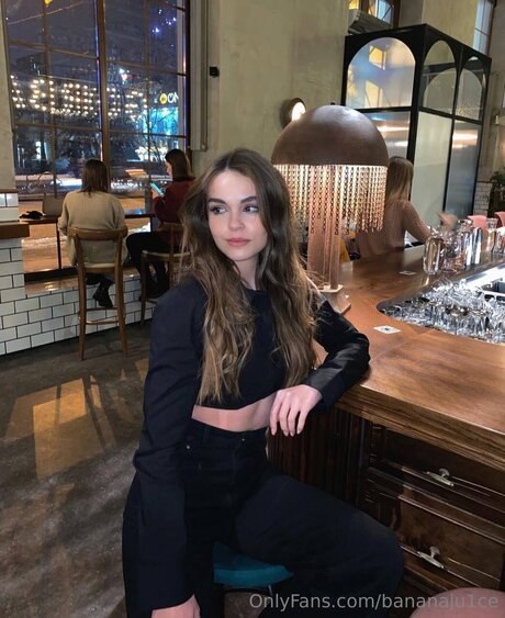 Bananaju1ce estrella pornografica imágenes