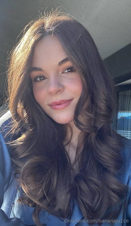 Bananaju1ce actriz desnuda fotos