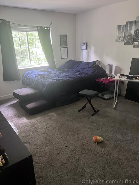 Buffnick estrella desnuda galerías