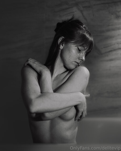 Delitevip modelo atractivo foto