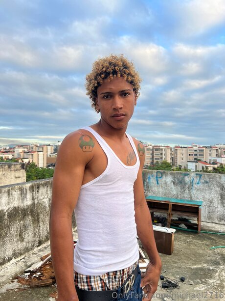 Michael2716 modelo de alta definición foto