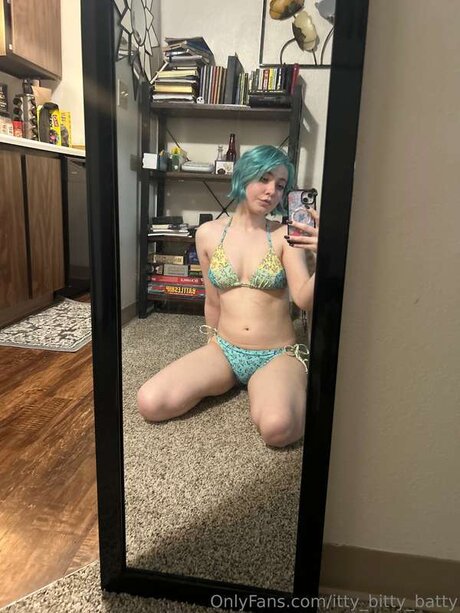 Itty Bitty Batty estrella porno hermosa galerías