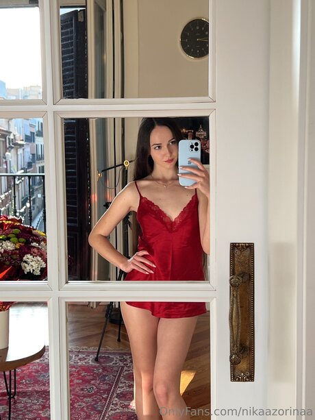 Nikaazorinaa actriz de alta calidad imágenes