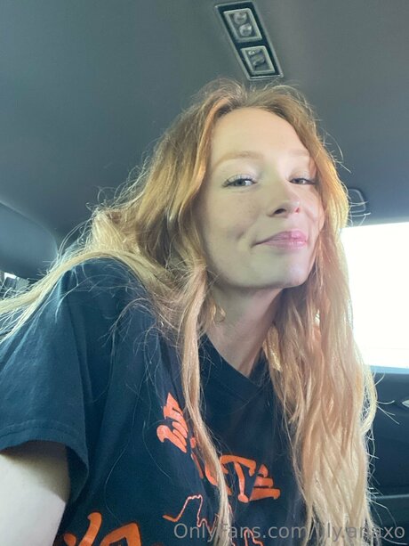 Lily Anaxo estrella hd fotos