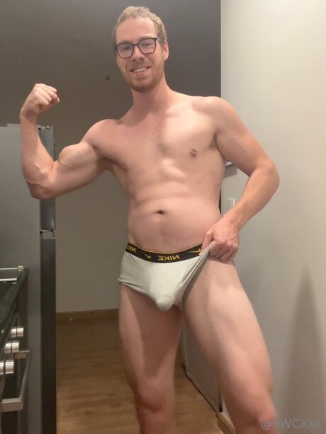 Bwcxxl estrella adulta archivo