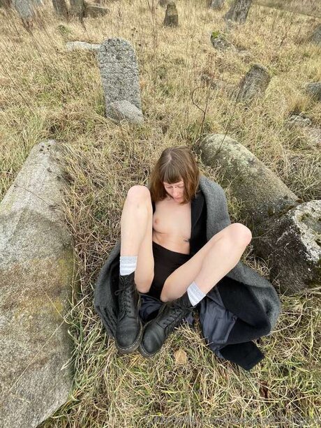 Thesearchofgod actriz de desnudos imagen