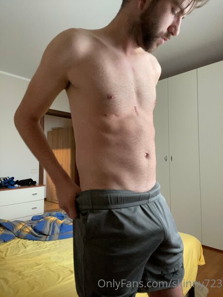 Skinny723 modelo adulto imagen