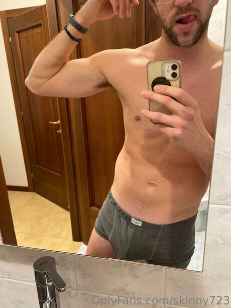 Skinny723 actriz caliente archivo