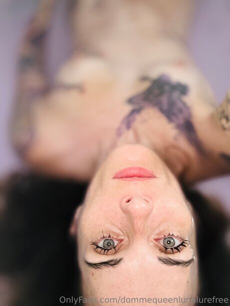 Dommequeenlunalurefree modelo bonita archivo