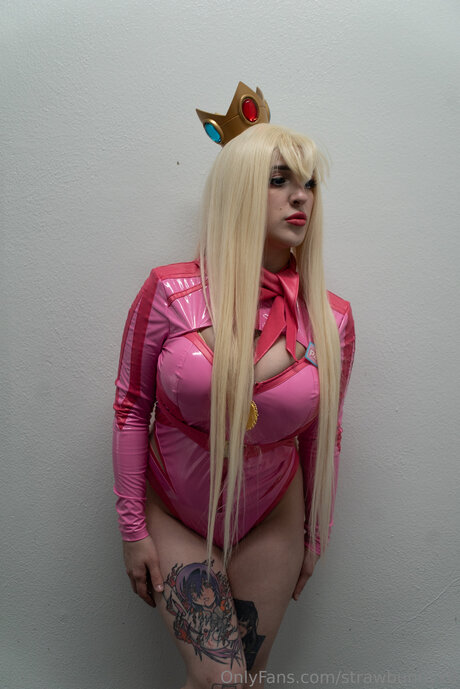 Strawbunnyx0 buen modelo galerías